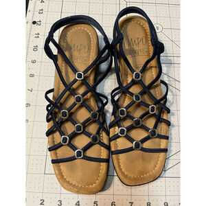 Women's Impo Sandals Size 8

Blue black
